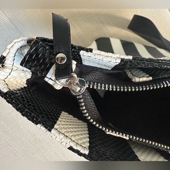 ZARA black & white striped woven tote bag NWT - Picture 4 of 10